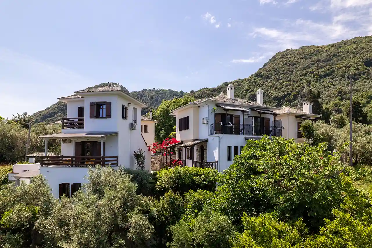 Maistros. Studios & apartments for Rent in Damouchari - Pelion Maistros. Studios & apartments for Rent in Damouchari - Pelion